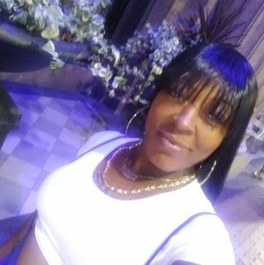 Meet your Posher, Yolanda